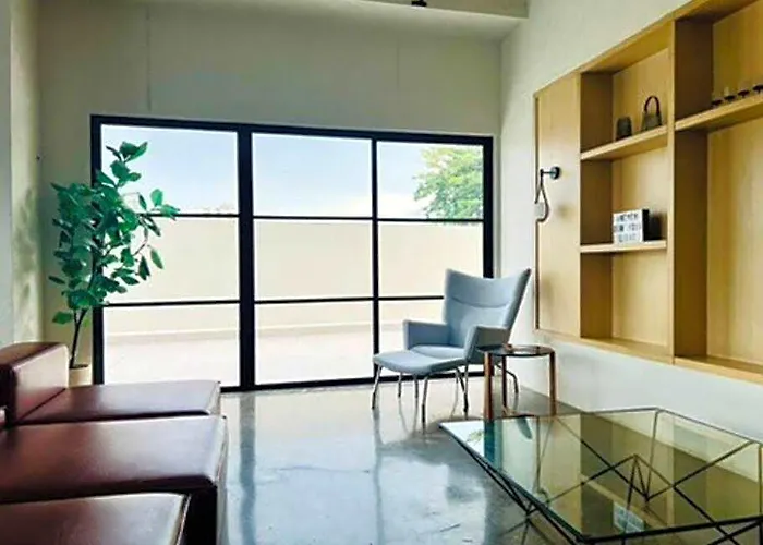 Cebusurestay - The Median